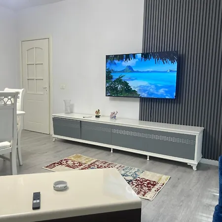 Appartement Mali I Robit Golem (Tirana)